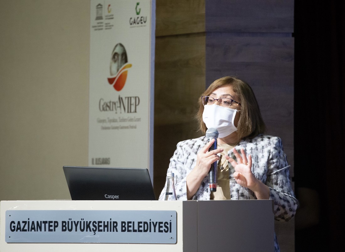 ŞAHİN,CANLI YAYINLARLA MİCHELİN YILDIZLI ŞEFLER VATANDAŞLARLA BULUŞACAK