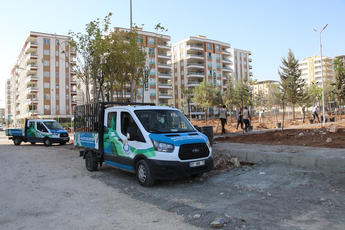 Haliliye Belediyesi, yeni ve mevcut parklarında çalışmaları titizlikle yürütüyor