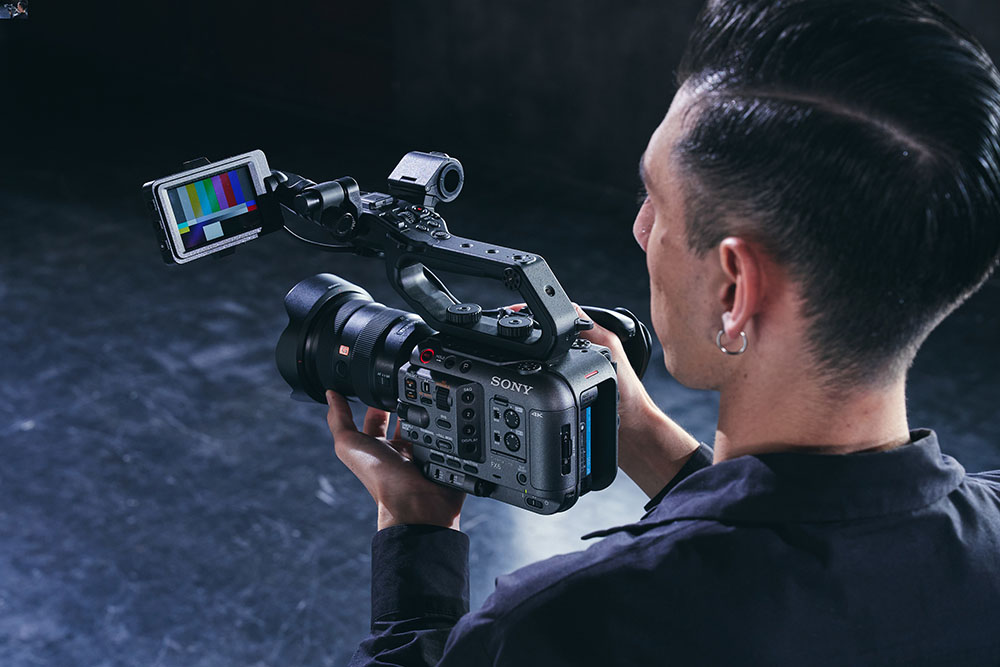Sony, FX6 Full-frame Profesyonel Kamera ile Sinema Grubunu Genişletiyor
