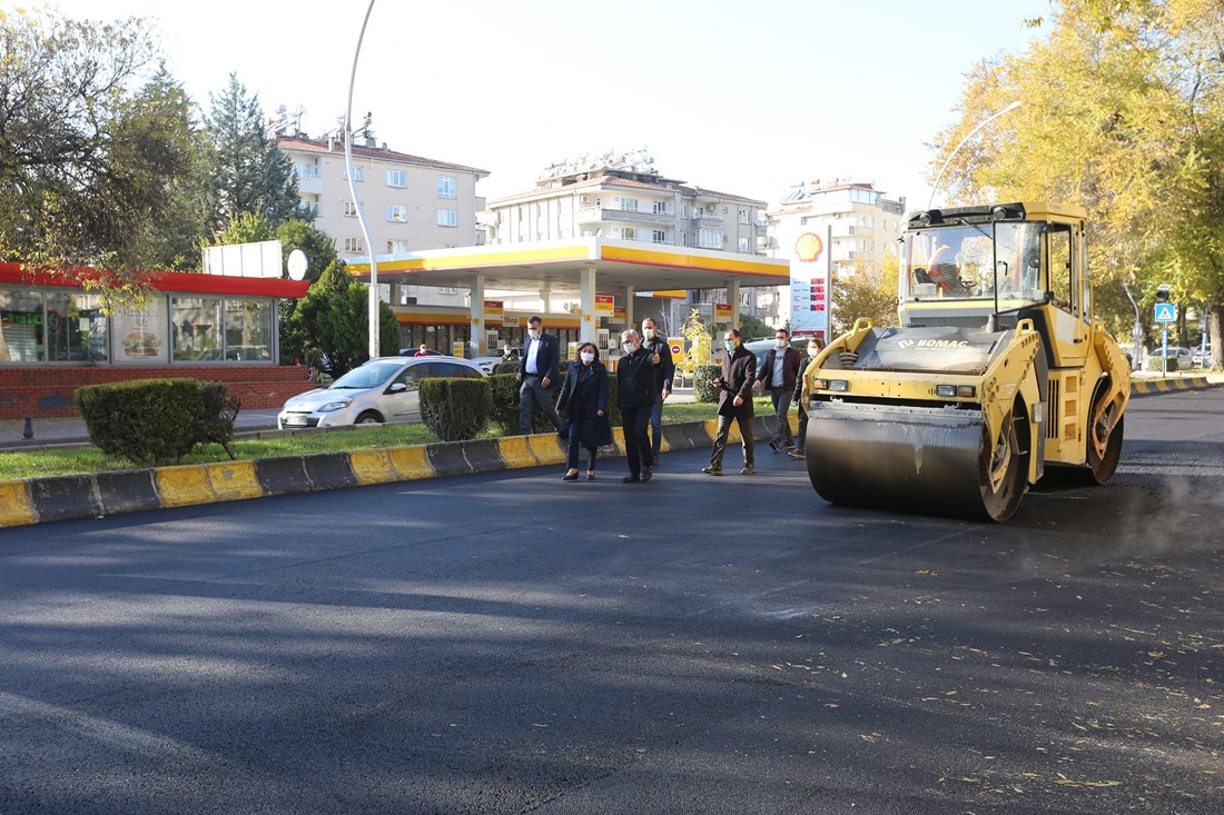 BÜYÜKŞEHİR, 2020 YILINDA YOL ÇALIŞMASI KAPSAMINDA 258 BİN TON ASFALT KULLANDI