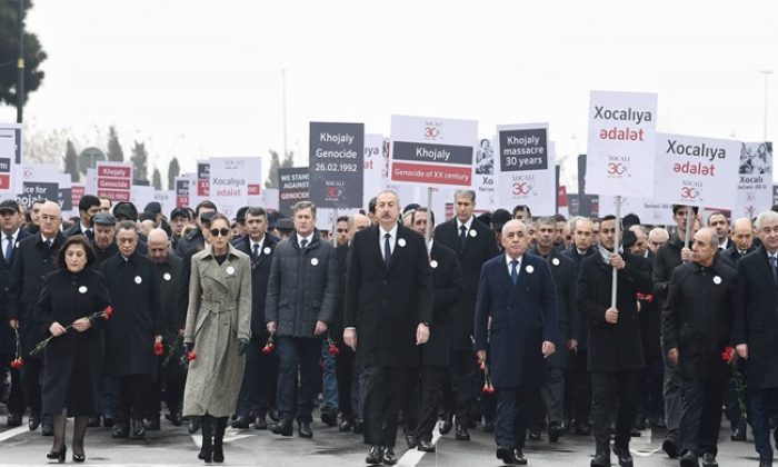 Xocalı soyqırımının 30-cu ildönümü ilə əlaqədar Bakıda ümumxalq yürüşü keçirilib