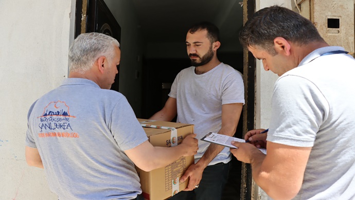 HALİL İBRAHİM BEREKETİ BÜYÜKŞEHİR İLE HANELERE ULAŞIYOR