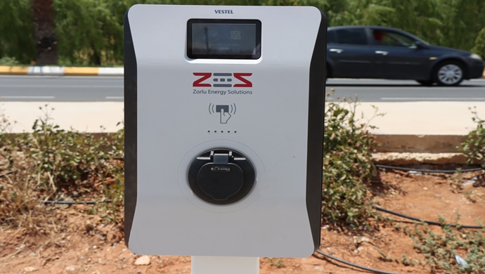 BÜYÜKŞEHİR’DEN 5 FARKLI NOKTAYA ELEKTRİKLİ ARAÇ ŞARJ İSTASYONU