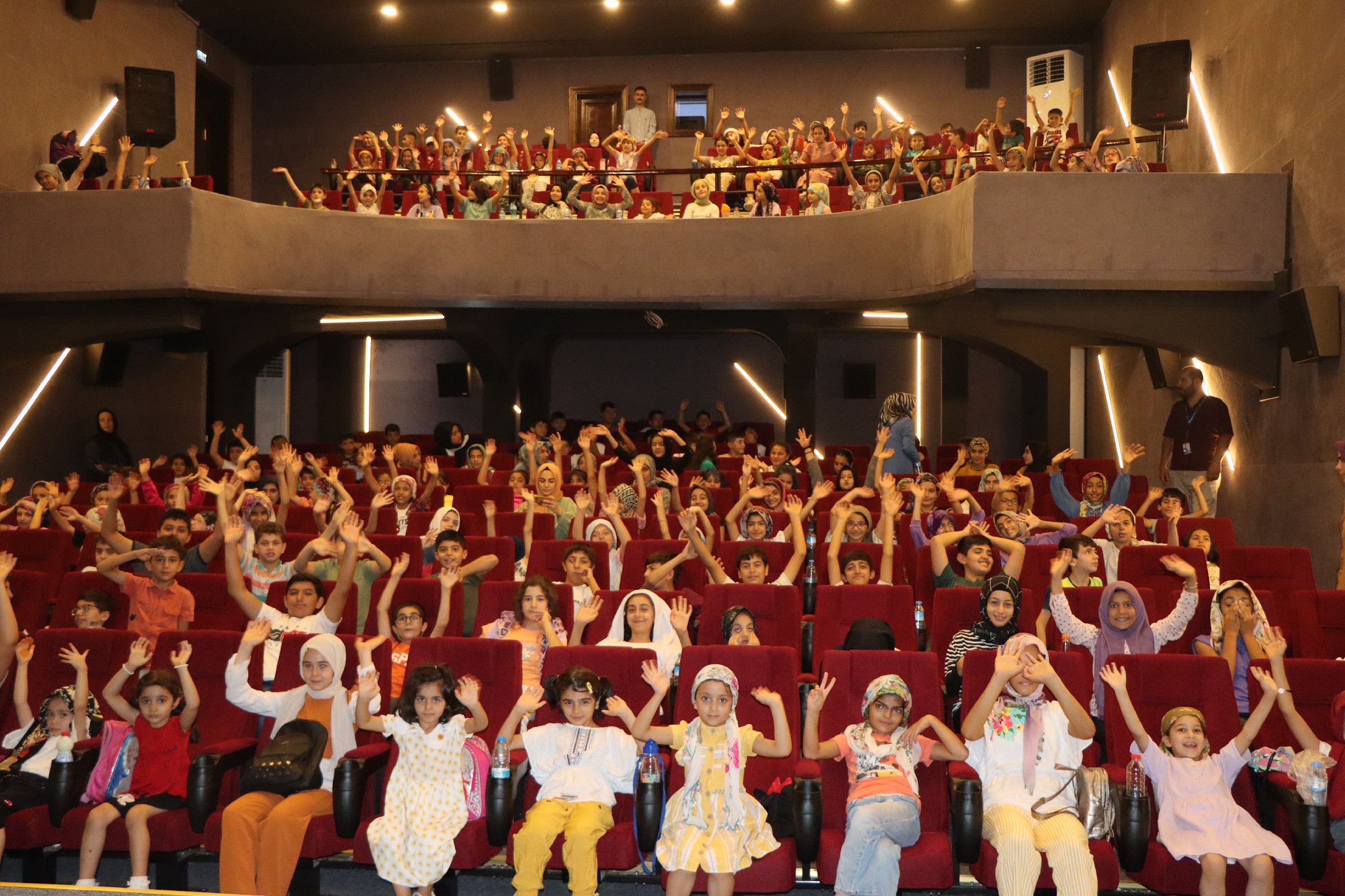 DİJİTAL SİNEMAYA YOĞUN İLGİ