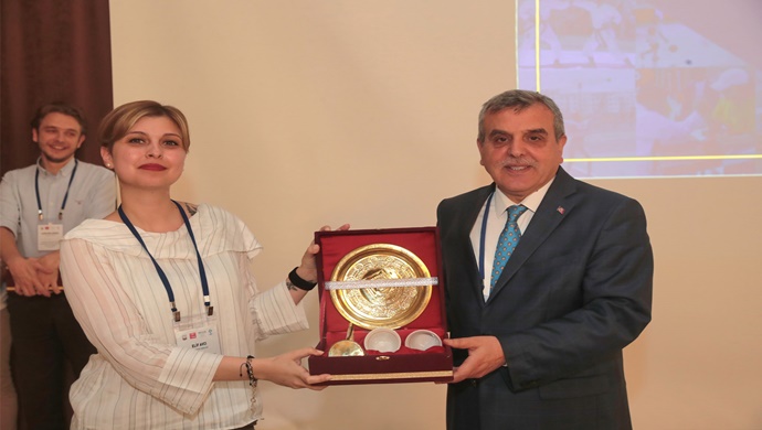 BAŞKAN BEYAZGÜL, “GELECEĞİN TEMİNATI GENÇLER İÇİN HİZMET AŞKIYLA ÇALIŞMAYA DEVAM EDECEĞİZ”
