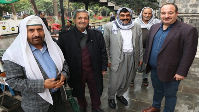 VİRANŞEHİR BELEDİYE BAŞKANI SALİH EKİNCİ, CEYLANPINAR CADDESİ’NDEKİ ESNAFI ZİYARET EDEREK ESNAFI DİNLEDİ