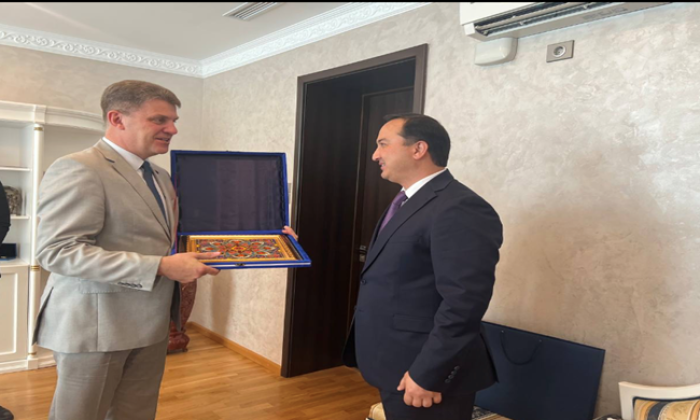 Büyükelçinin Minsk İcra Komitesi Başkanı ile görüşmesi hakkında