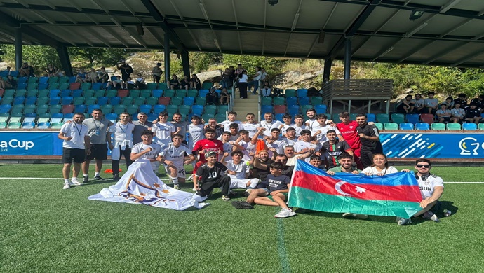 İsveçdəki soydaşlarımız “Qarabağ”ı böyük coşqu ilə qarşılayıb
