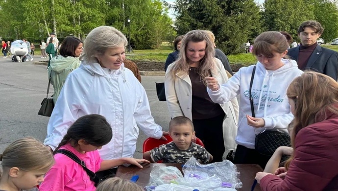 Birleşik Rusya’nın desteğiyle Veliky Novgorod’da bir aile kutlaması düzenlendi